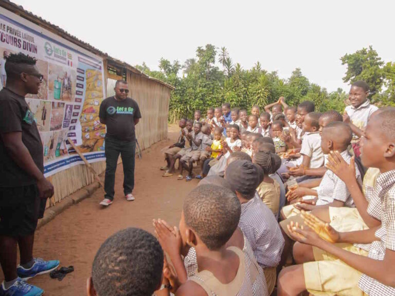 Sensibilisation dans les écoles sur la protection de l'environnement